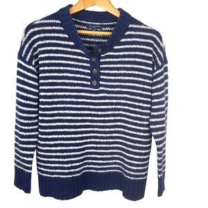 American Eagle Outfitters Navy & White Striped Sweater. Jegging Fit. SM. G0095